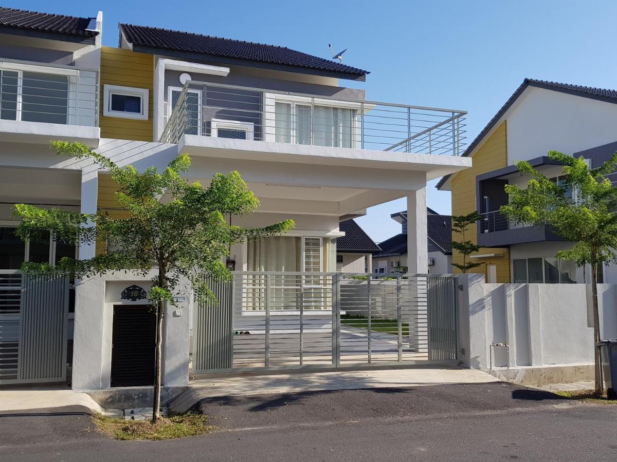 Selendang In Krubong Near Std Hang Jebat, Mitc & Utem Malacca Exterior photo